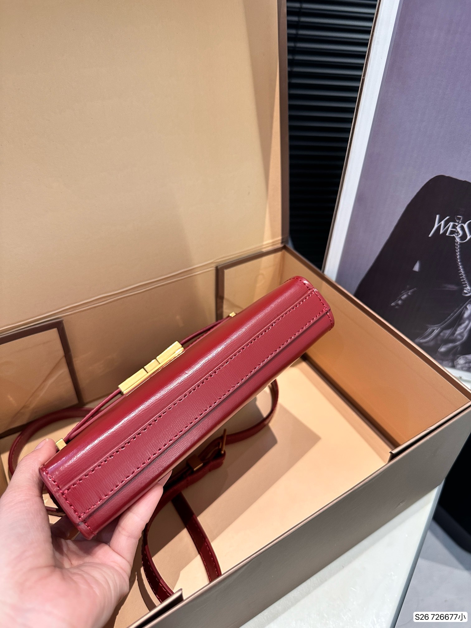 Y new arrival Manhattan bag smooth leather small size: 19 *14 cm