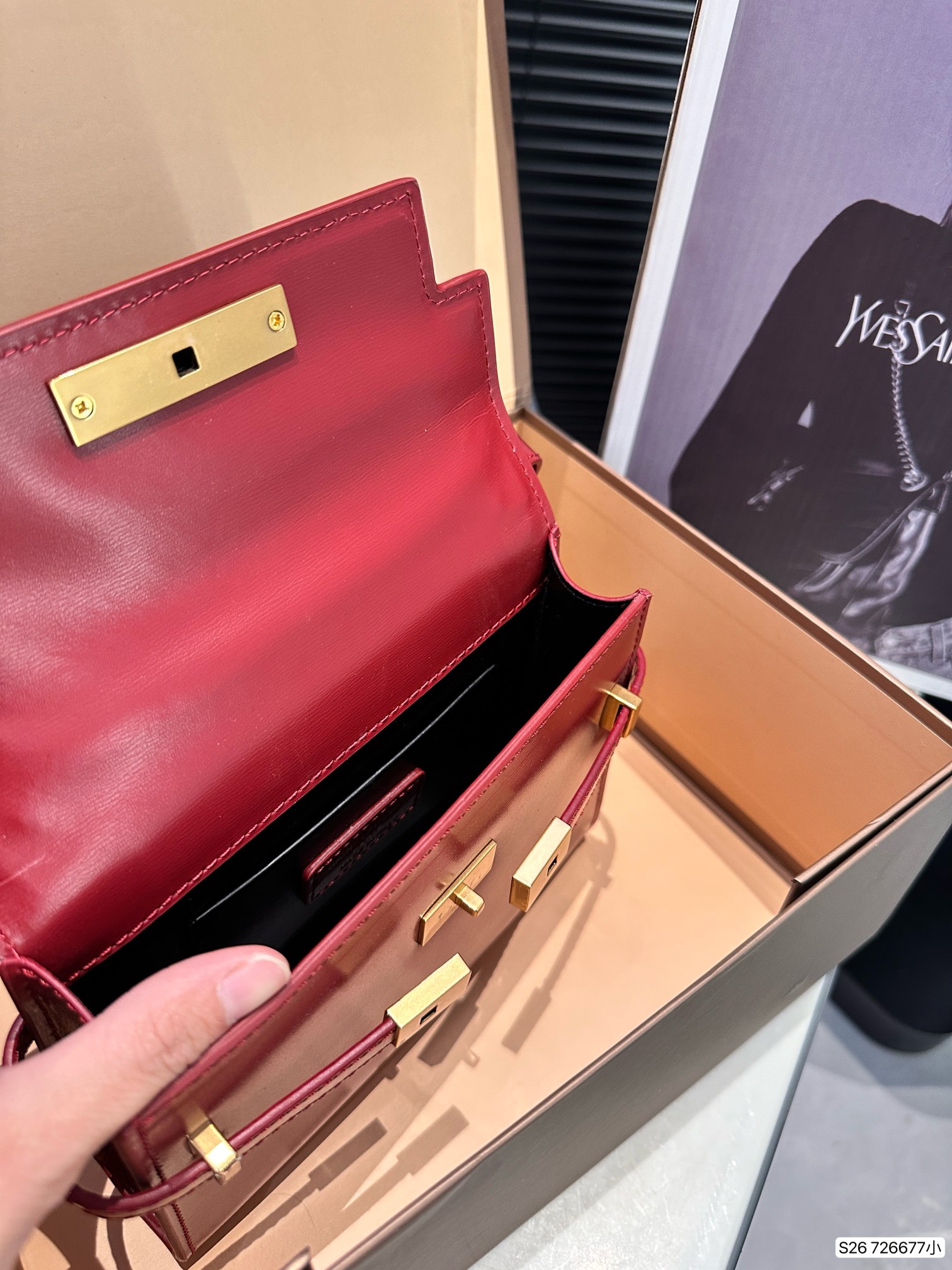 Y new arrival Manhattan bag smooth leather small size: 19 *14 cm