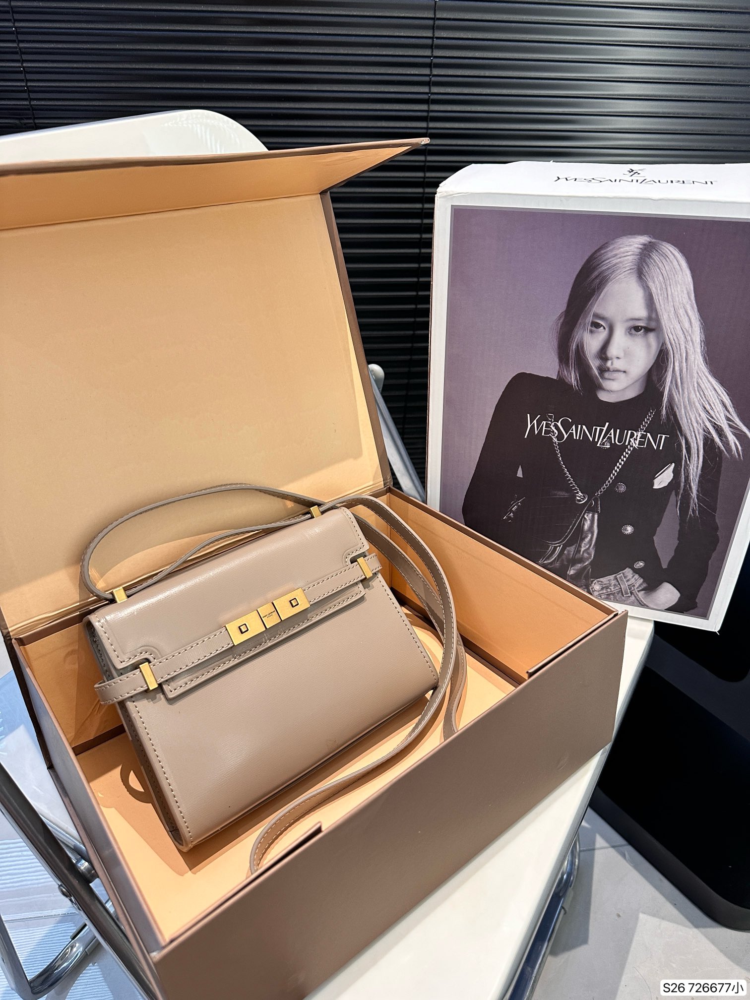 Y new arrival Manhattan bag smooth leather small size: 19 *14 cm