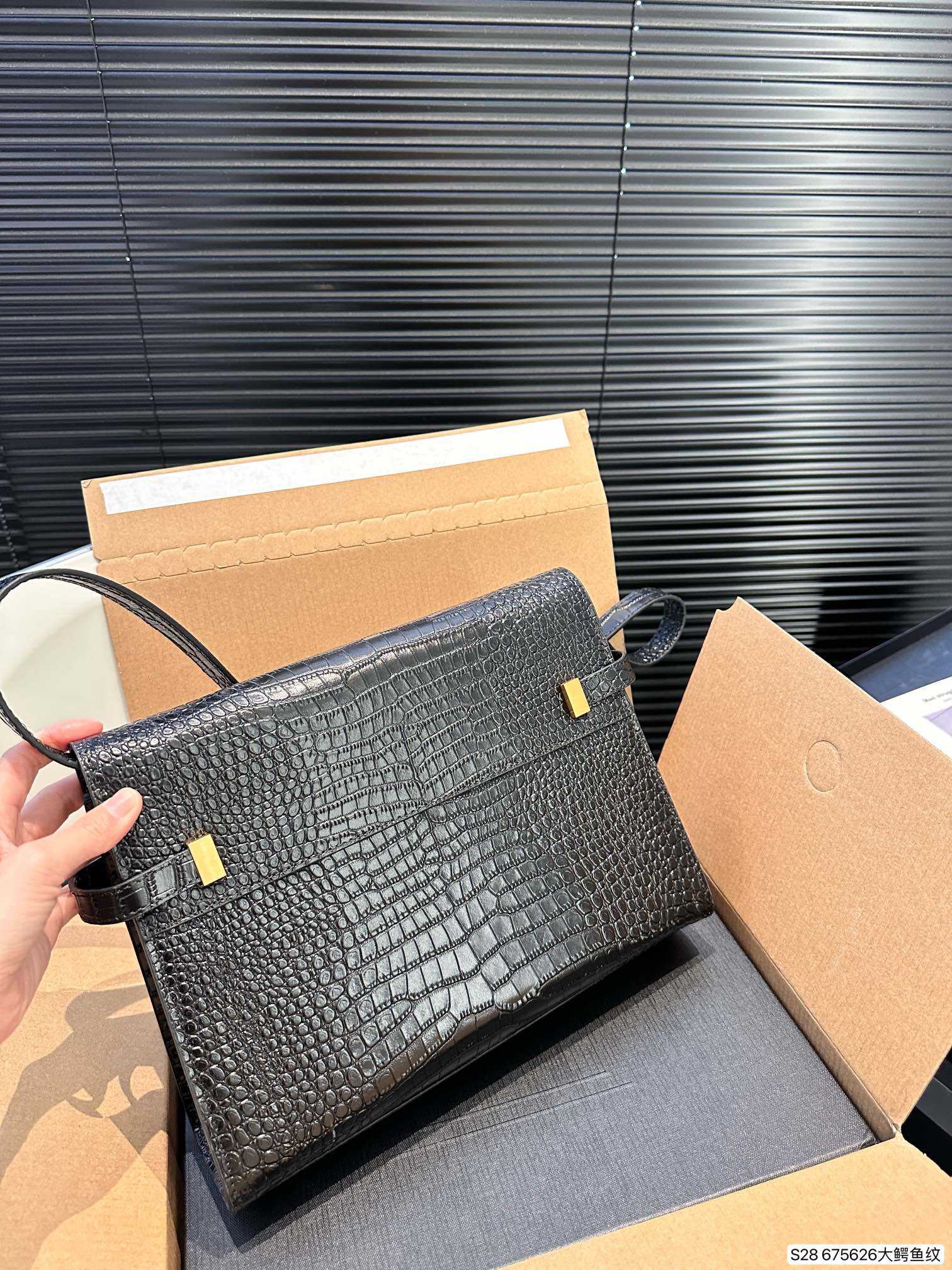 Y new arrival Manhattan bag size: 29 * 22 cm