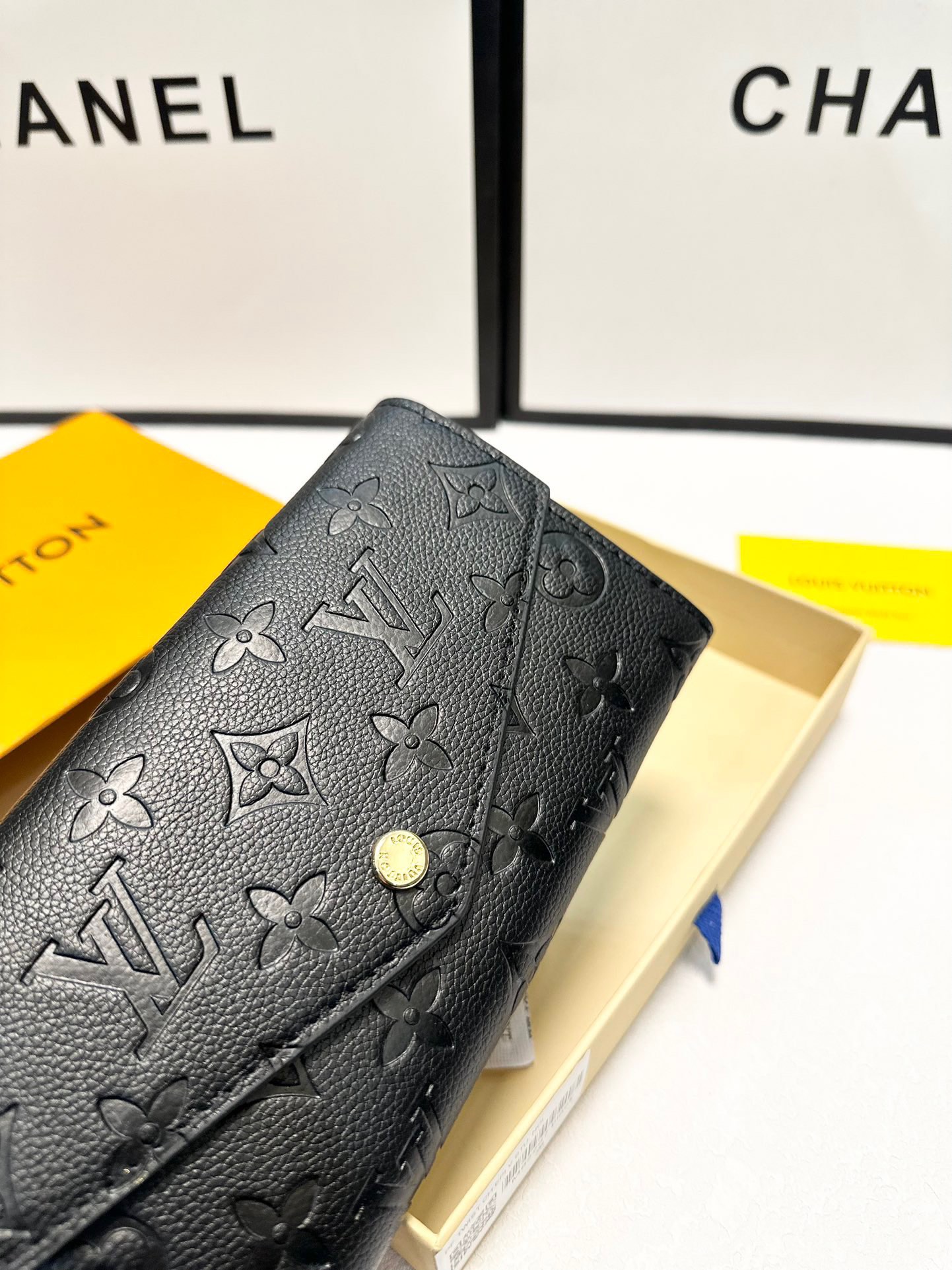 Louis new arrival wallet 02 size: 19x10 cm