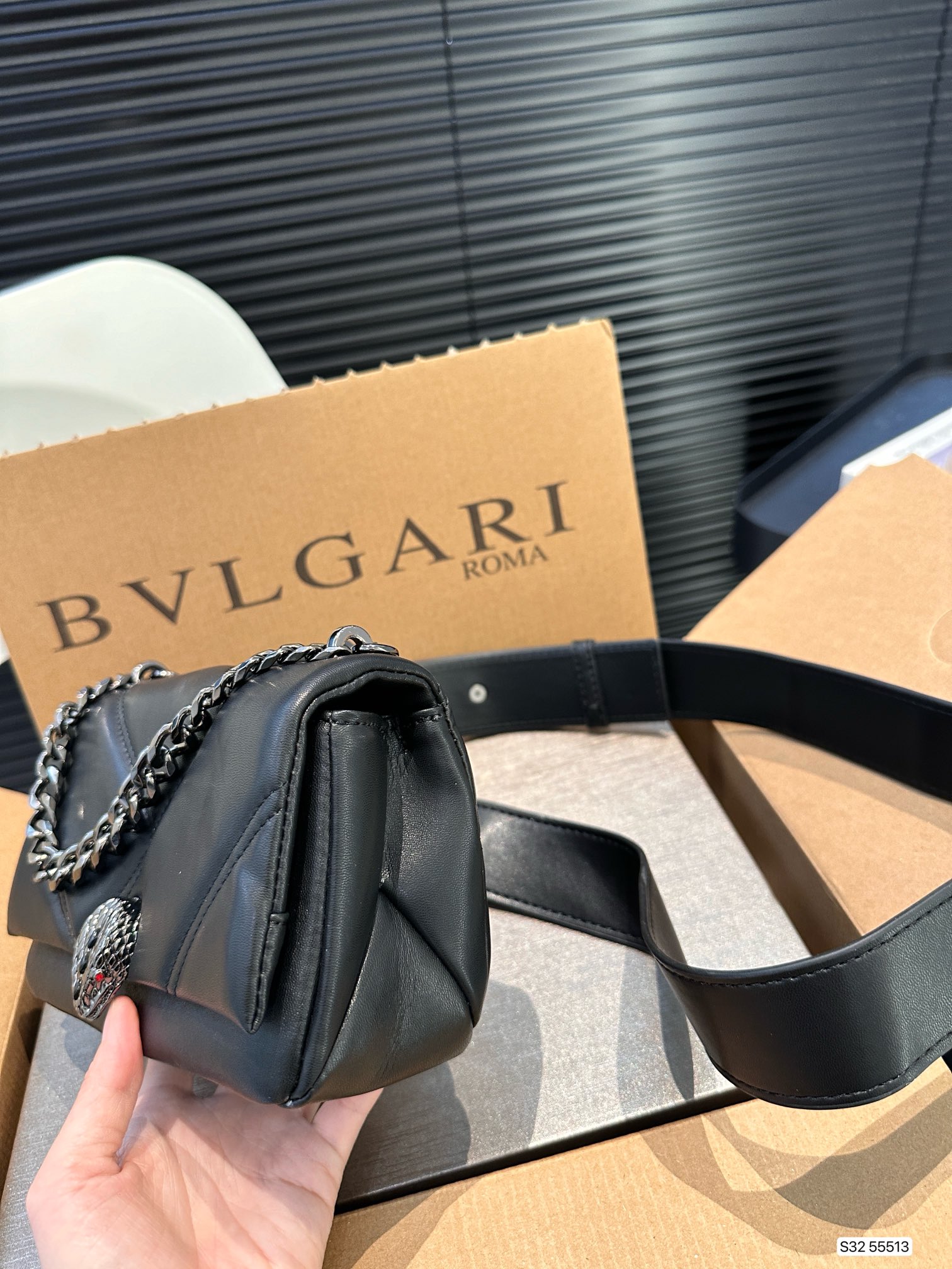 Bvl new arrival Serpenti Cabochon bag size: 18 *12  cm