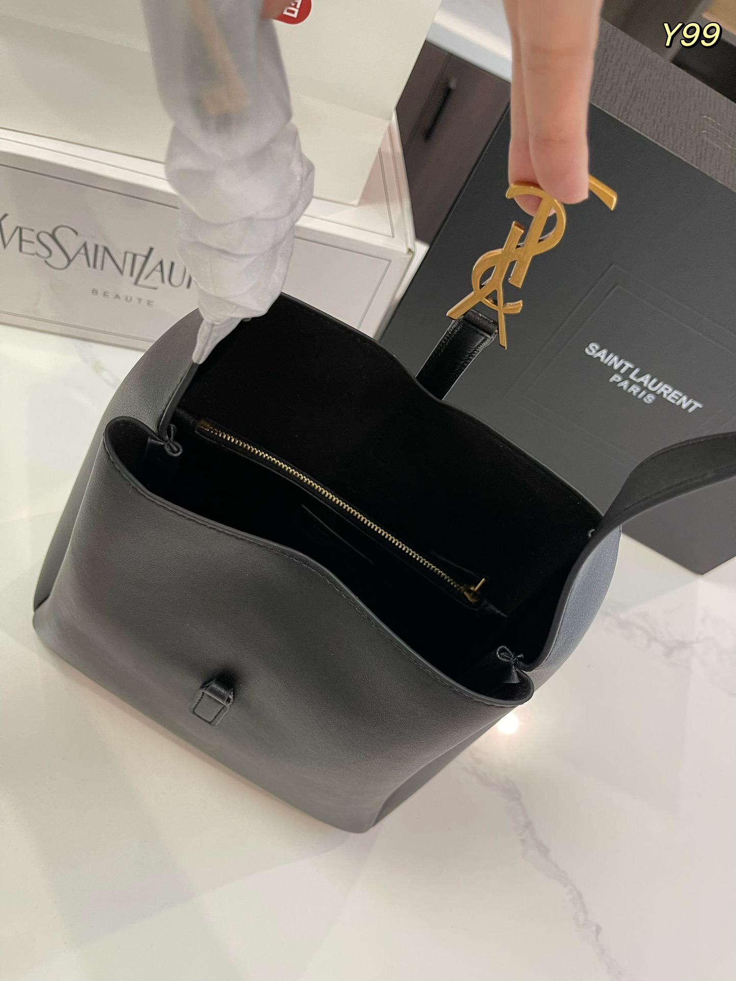 Y new arirval  hobo bag size: 21*21cm