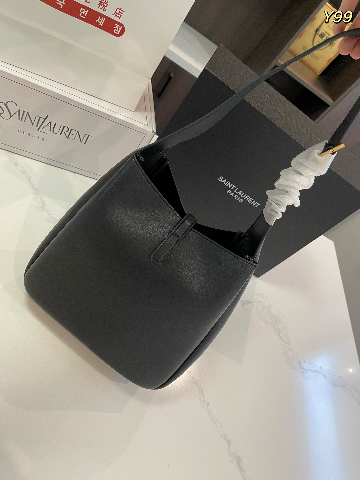 Y new arirval  hobo bag size: 21*21cm