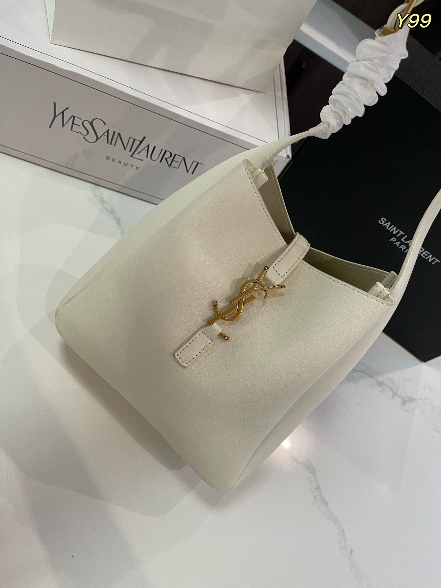 Y new arirval  hobo bag size: 21*21cm