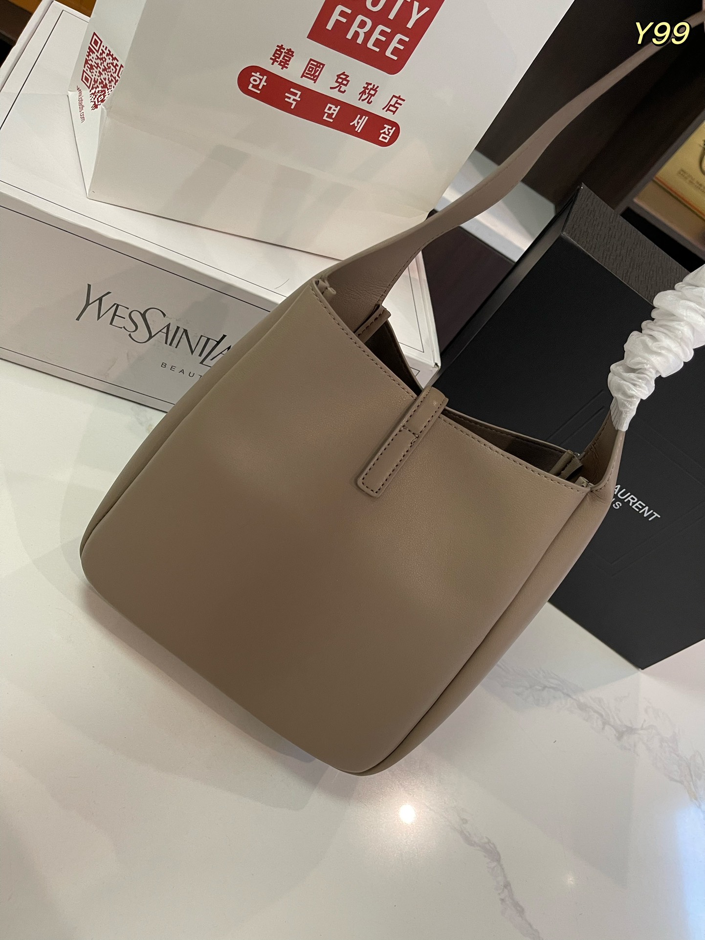 Y new arirval  hobo bag size: 21*21cm