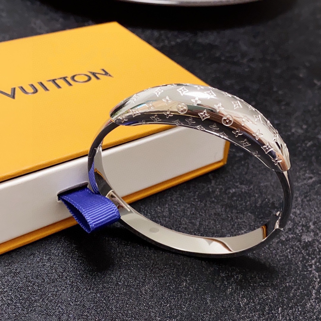 Lv New Arrival Bracelet 0009