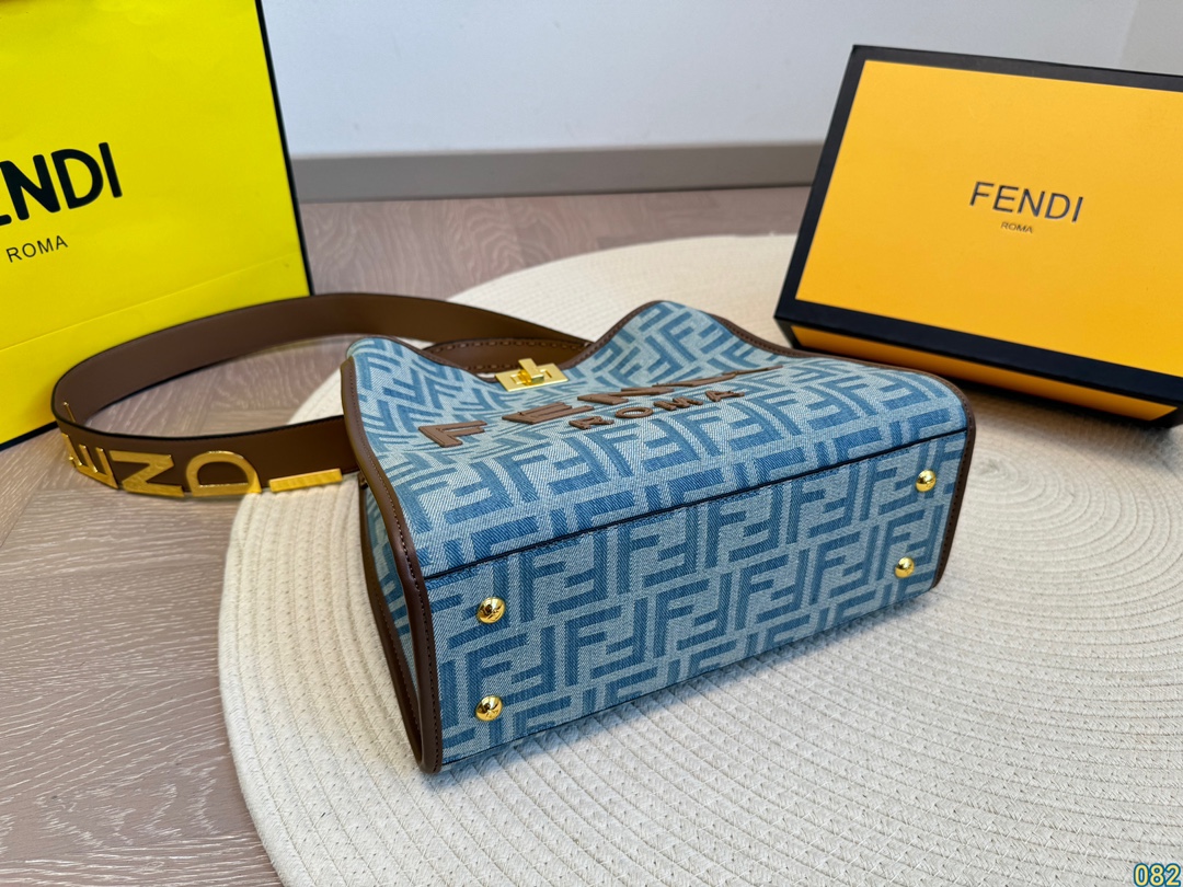 Fen new arrival tote bag size: 29 * 25 cm