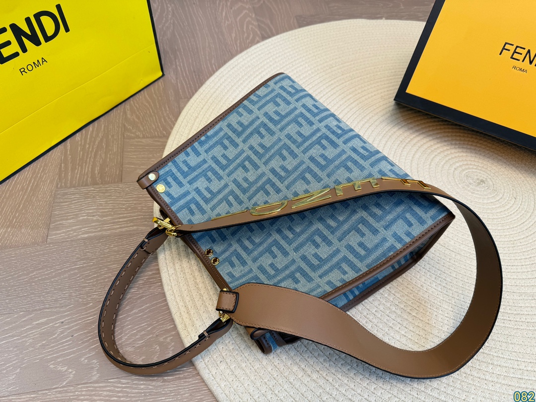 Fen new arrival tote bag size: 29 * 25 cm