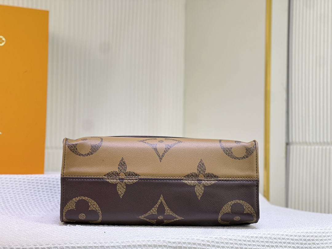 Louis new arrival OnTheGo Voyage bag size: 43.0 x 33.0 x 18.5 cm