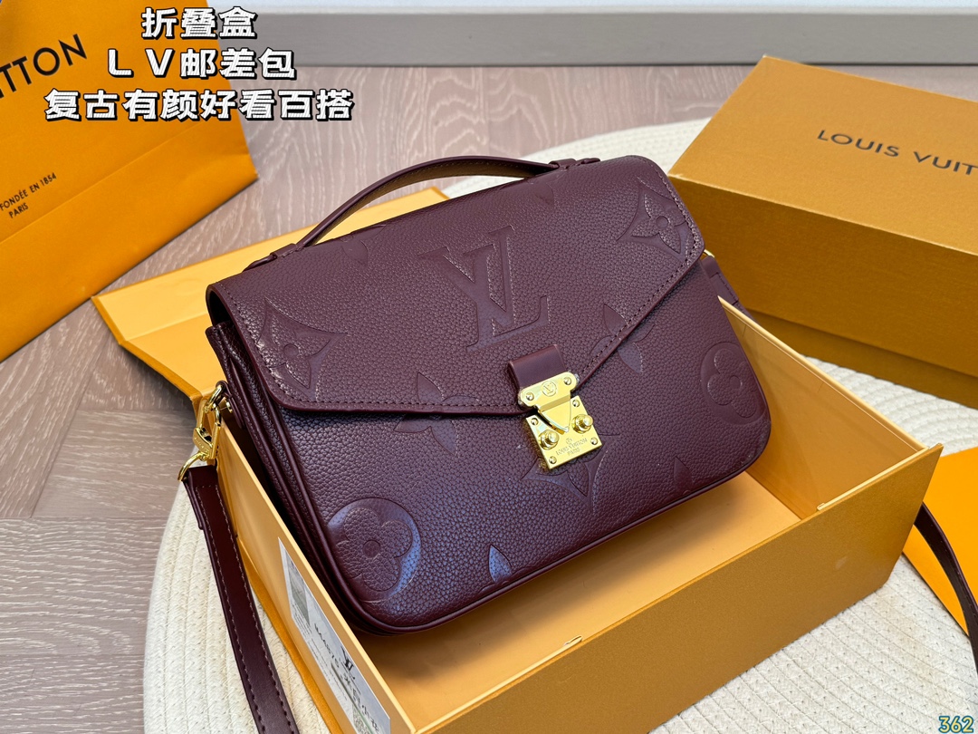 Louis 2024 new arrival Pochette bag size: 24 * 18 cm