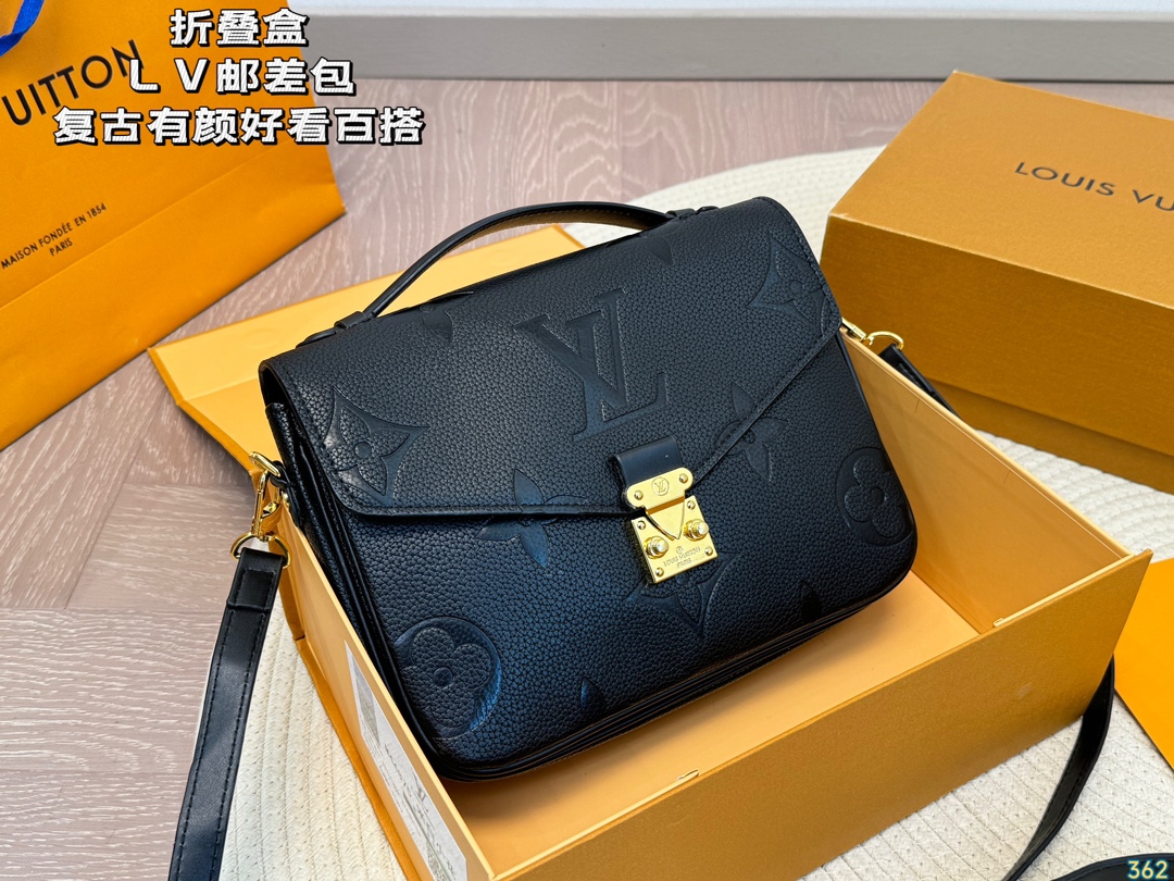 Louis 2024 new arrival Pochette bag size: 24 * 18 cm