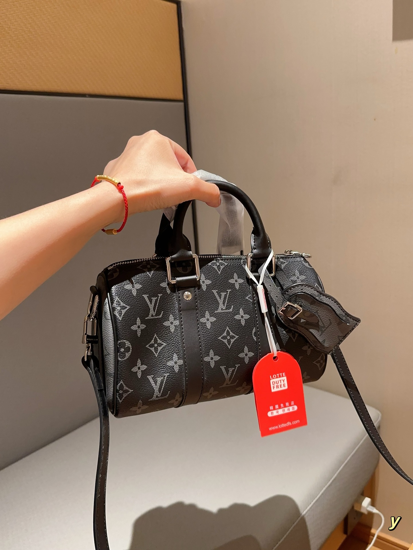 Louis keepall25 men and women bag size: 25��15��11 cm