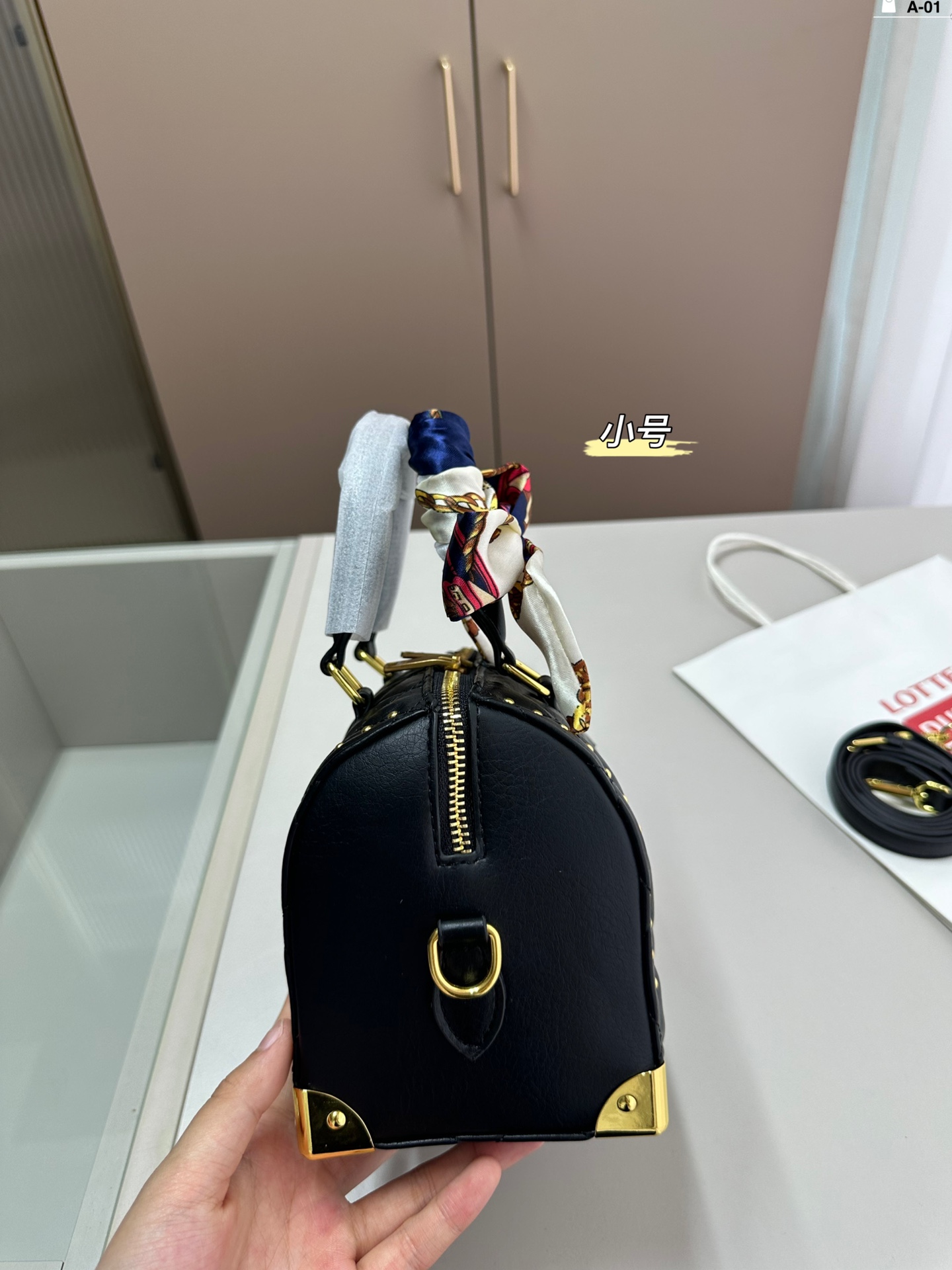 Y new arrival boston bag size: 20��13 cm