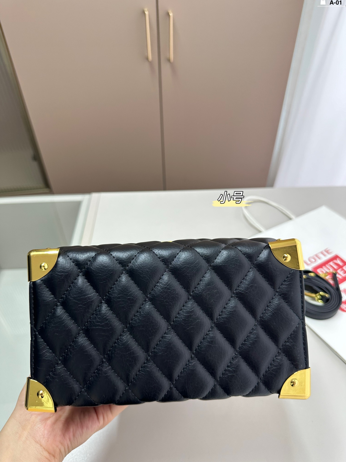 Y new arrival boston bag size: 20��13 cm