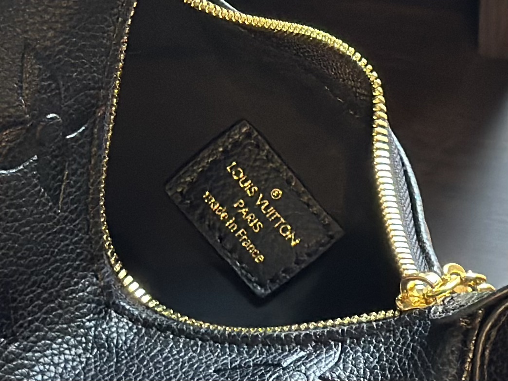 Louis new arrival hobo bag size: 21 * 11cm