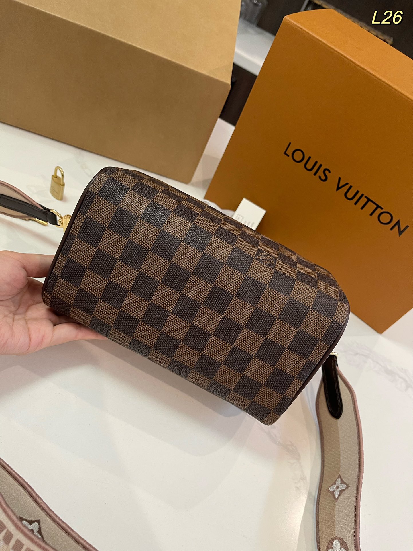 Louis new arrival speedy bag size: 20*14cm