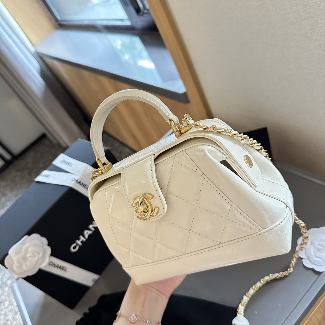CC new arrival 24A bag size: 20 cm