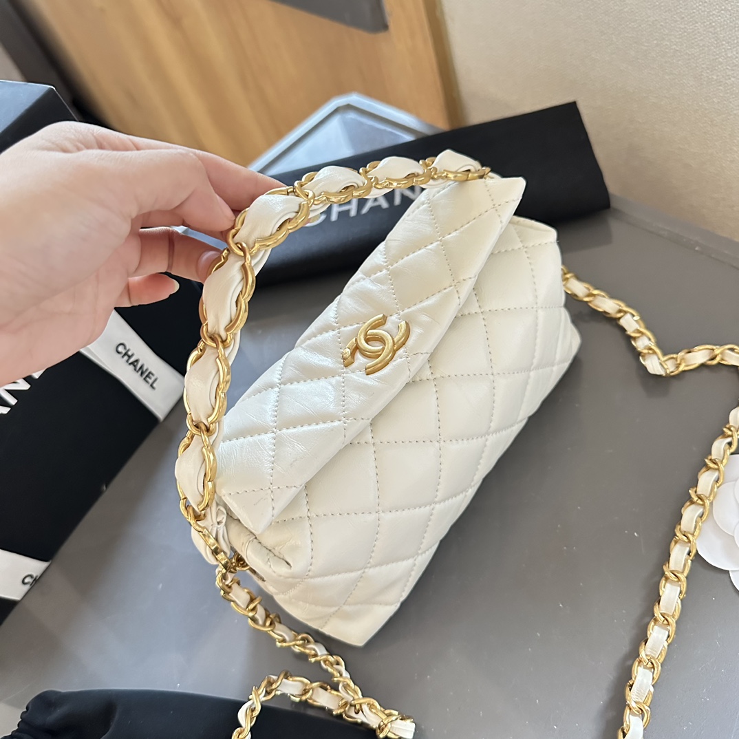 CC Ss24 Hobo bag size:18 cm