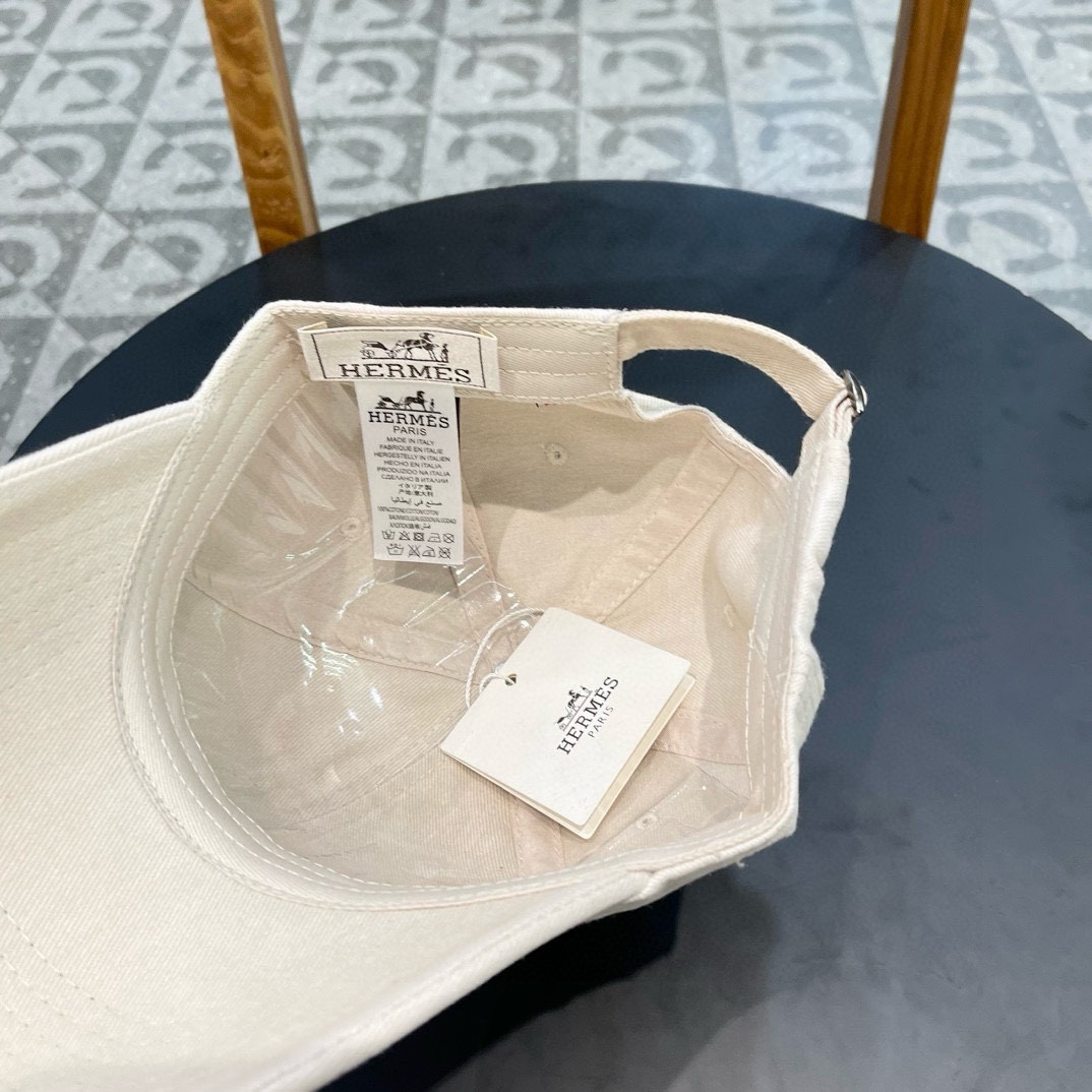 Her New Arrival Hat 0008