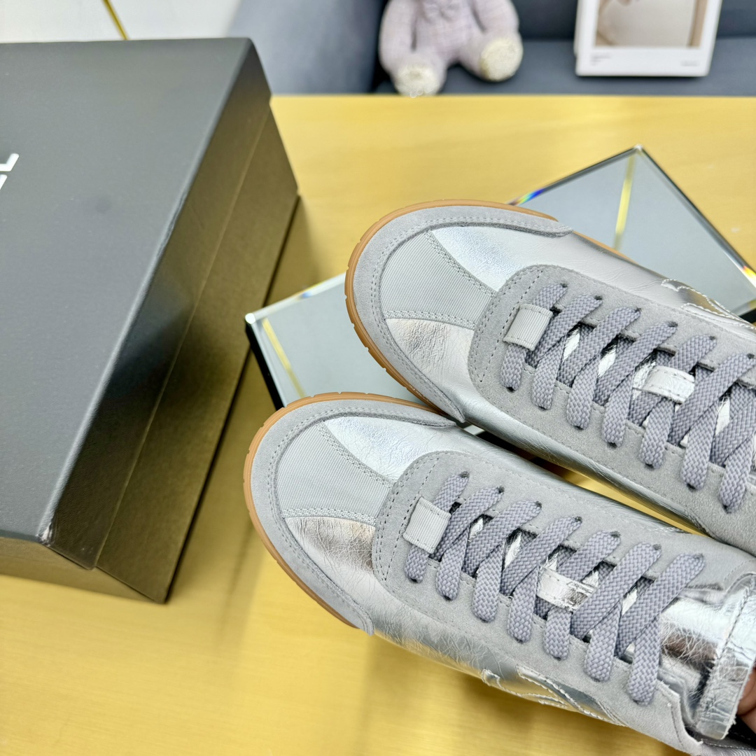 Cc new arrival women sneakers silver and gold shoes