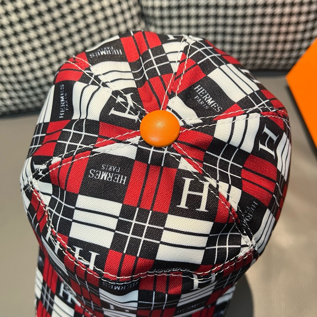 Her New Arrival Hat 0005