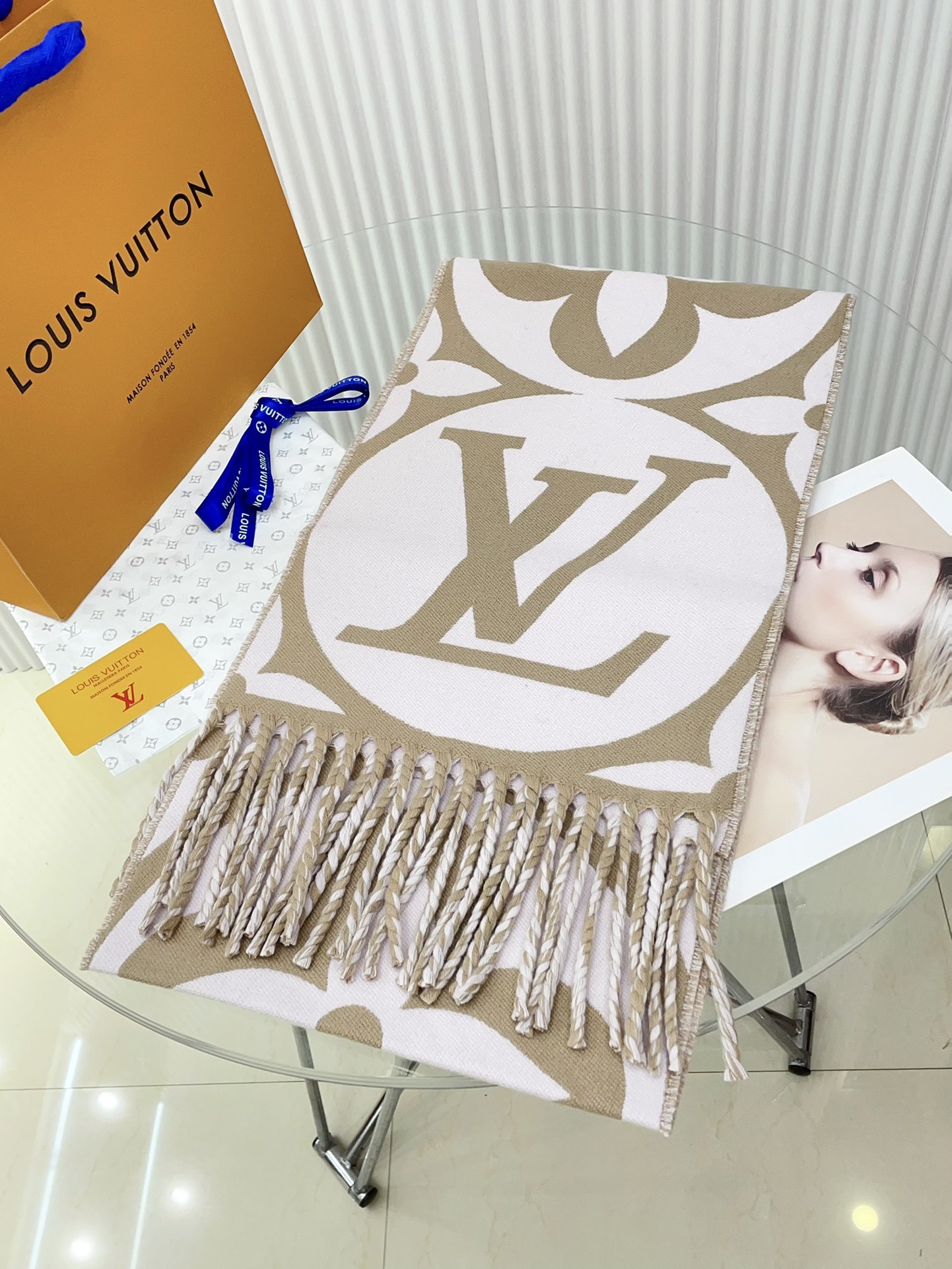 Louis new arrival scarf size: 200*30 cm 024