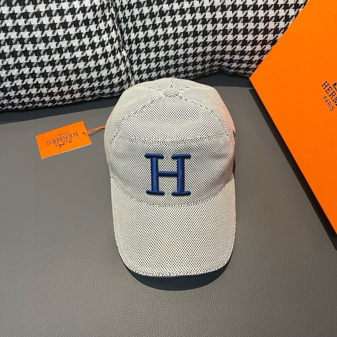 Her New Arrival Hat 0004