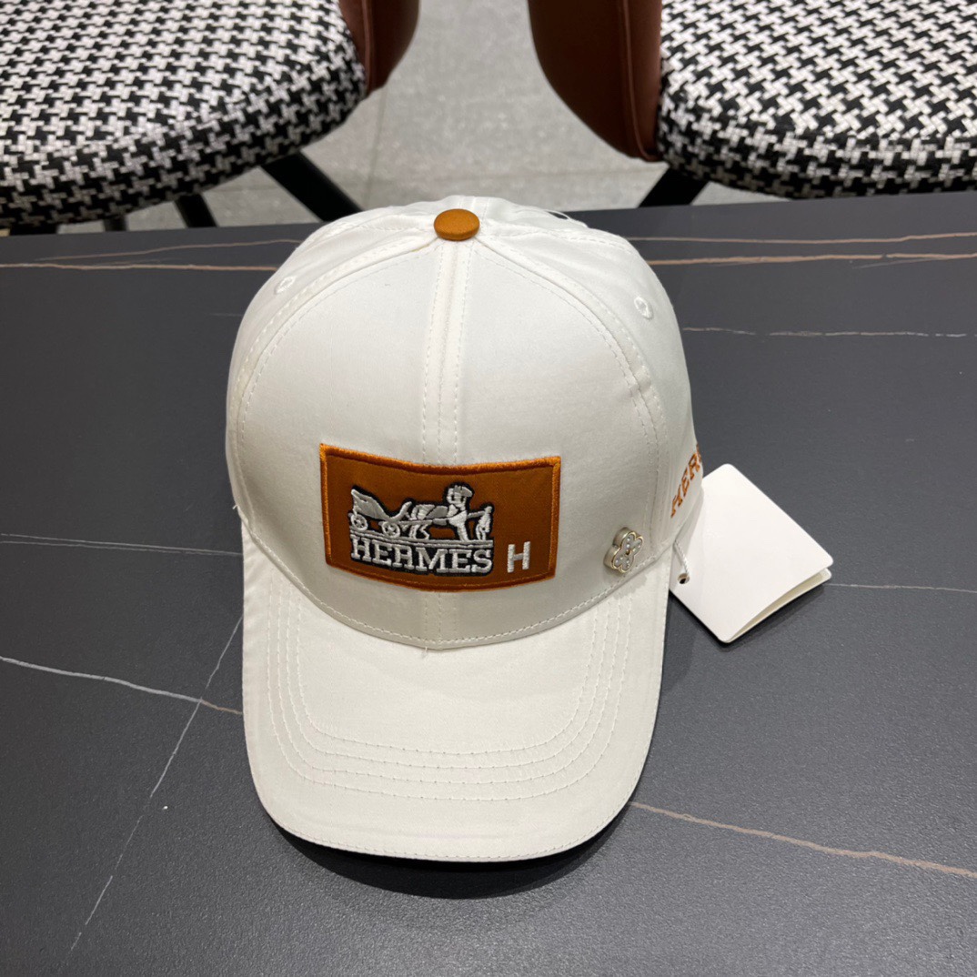 Her New Arrival Hat 0001