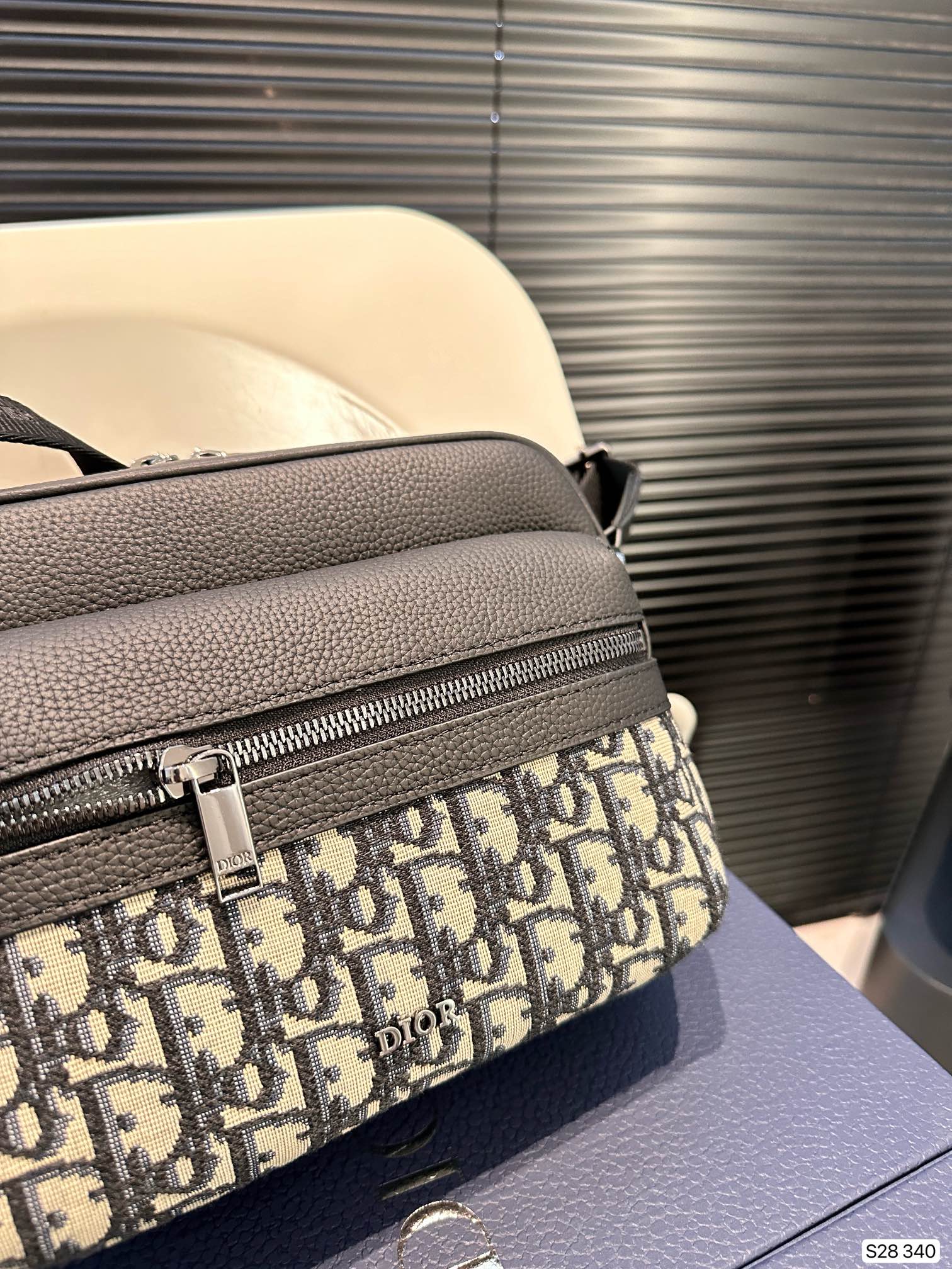 D new arrival camera bag size;24 * 17 cm