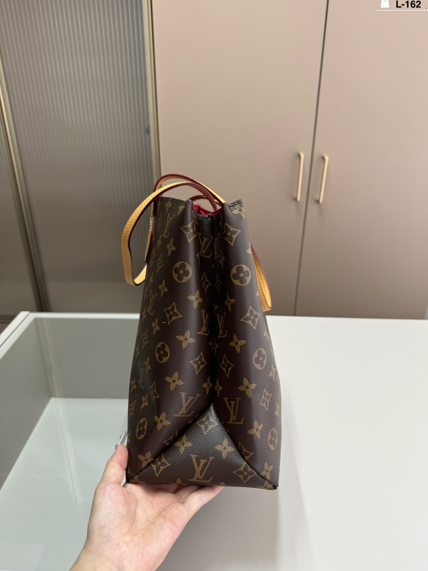 Louis new arrival tote bag size: 43.13.27 cm