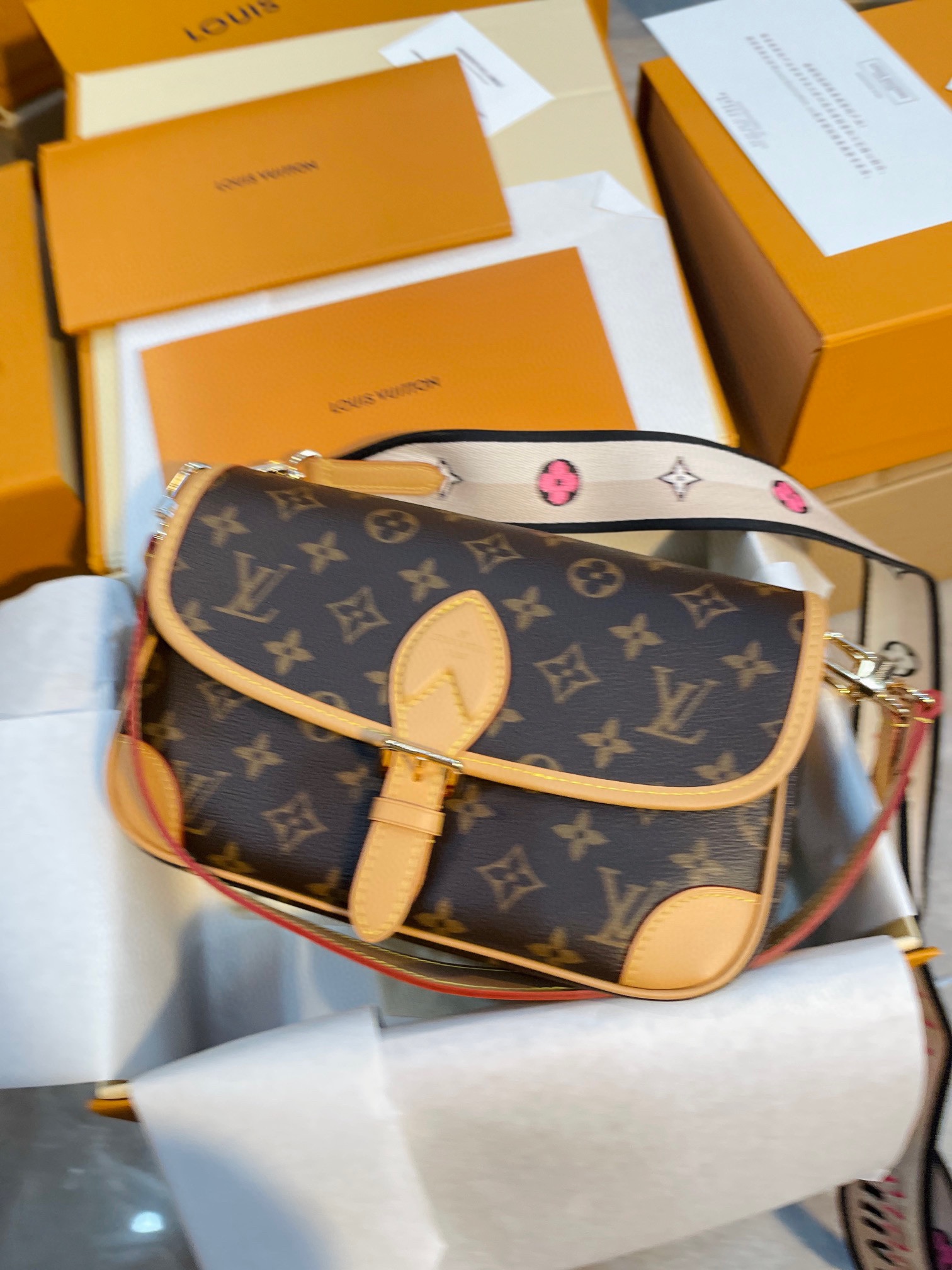 Louis new arrival bag size: 24cm