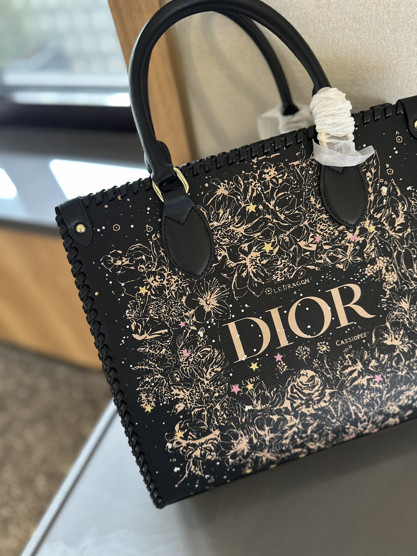 D new arrival tote bag size: 33 * 28 cm