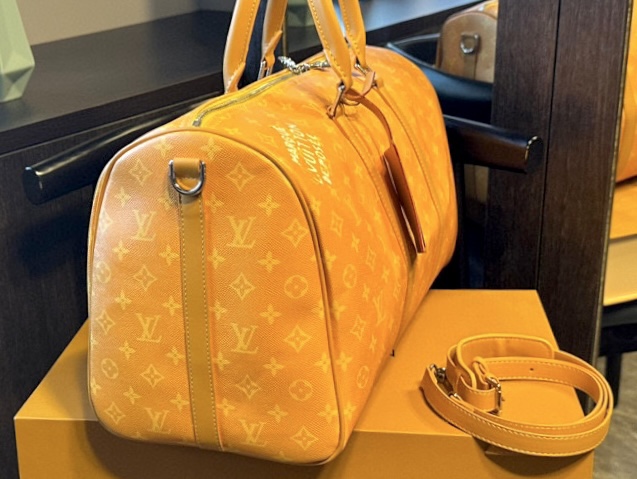 Louis new arrival  Keepall Bandouliere bag size: 45 cm