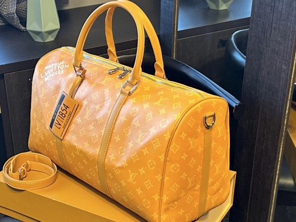 Louis new arrival  Keepall Bandouliere bag size: 45 cm