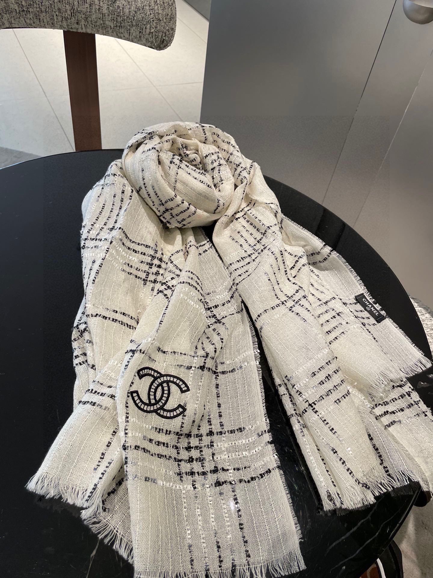 CC Scarf 140*140cm 0047