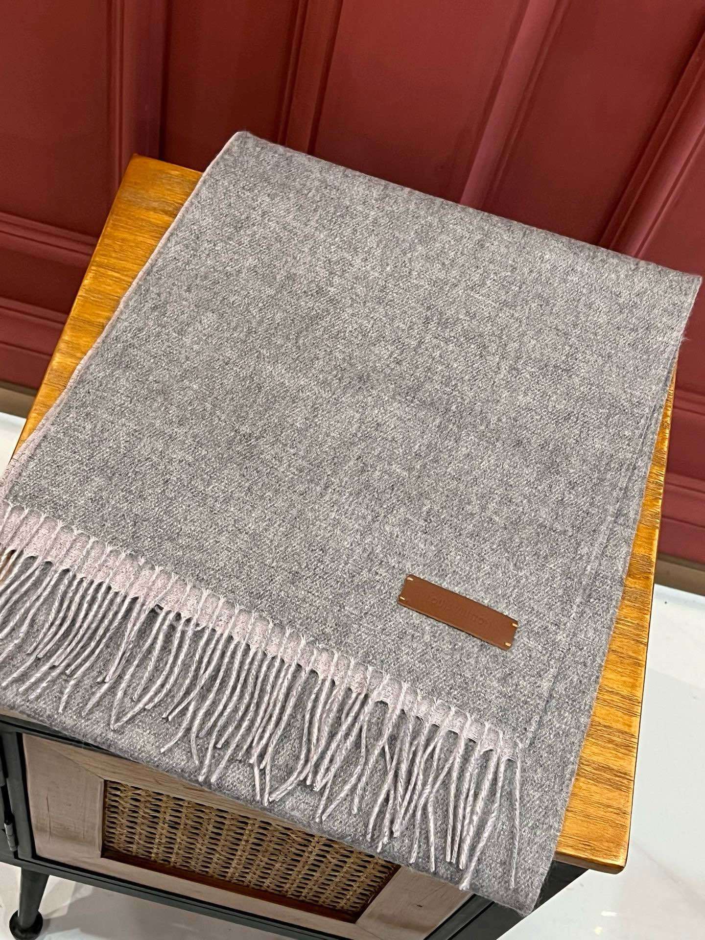 Louis new arrival scarf size: 180*35 cm 039