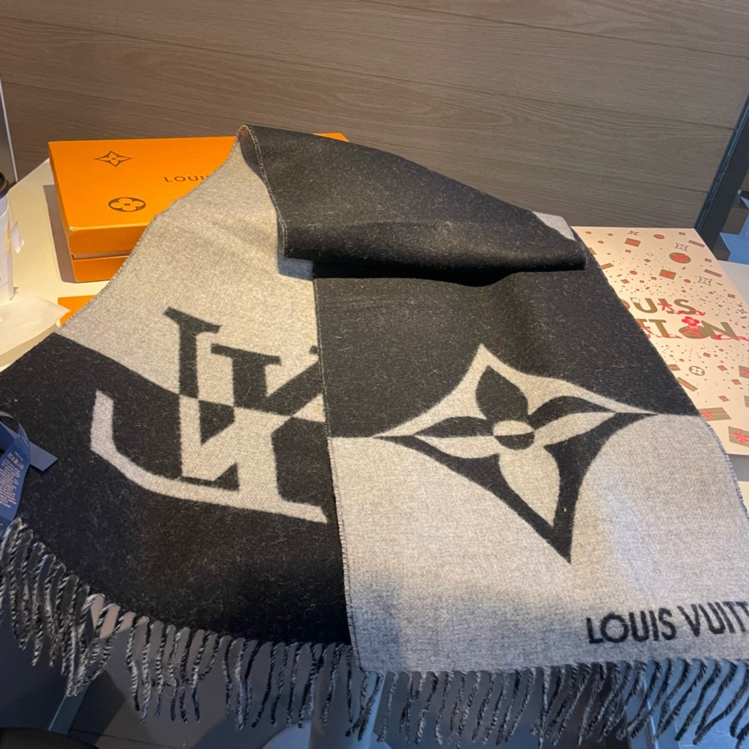 Louis new arrival scarf size: 192*32.5 cm 037