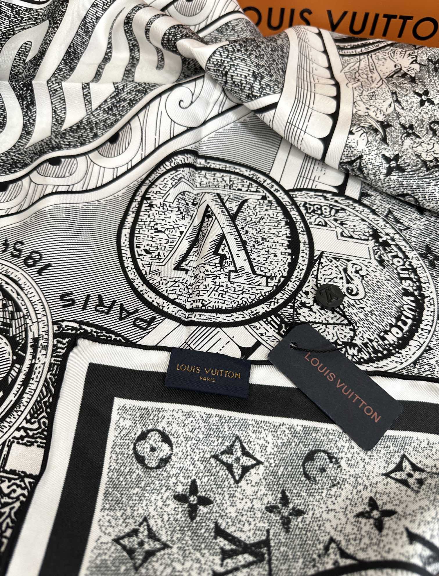 Louis new arrival scarf size: 90*90 cm 020