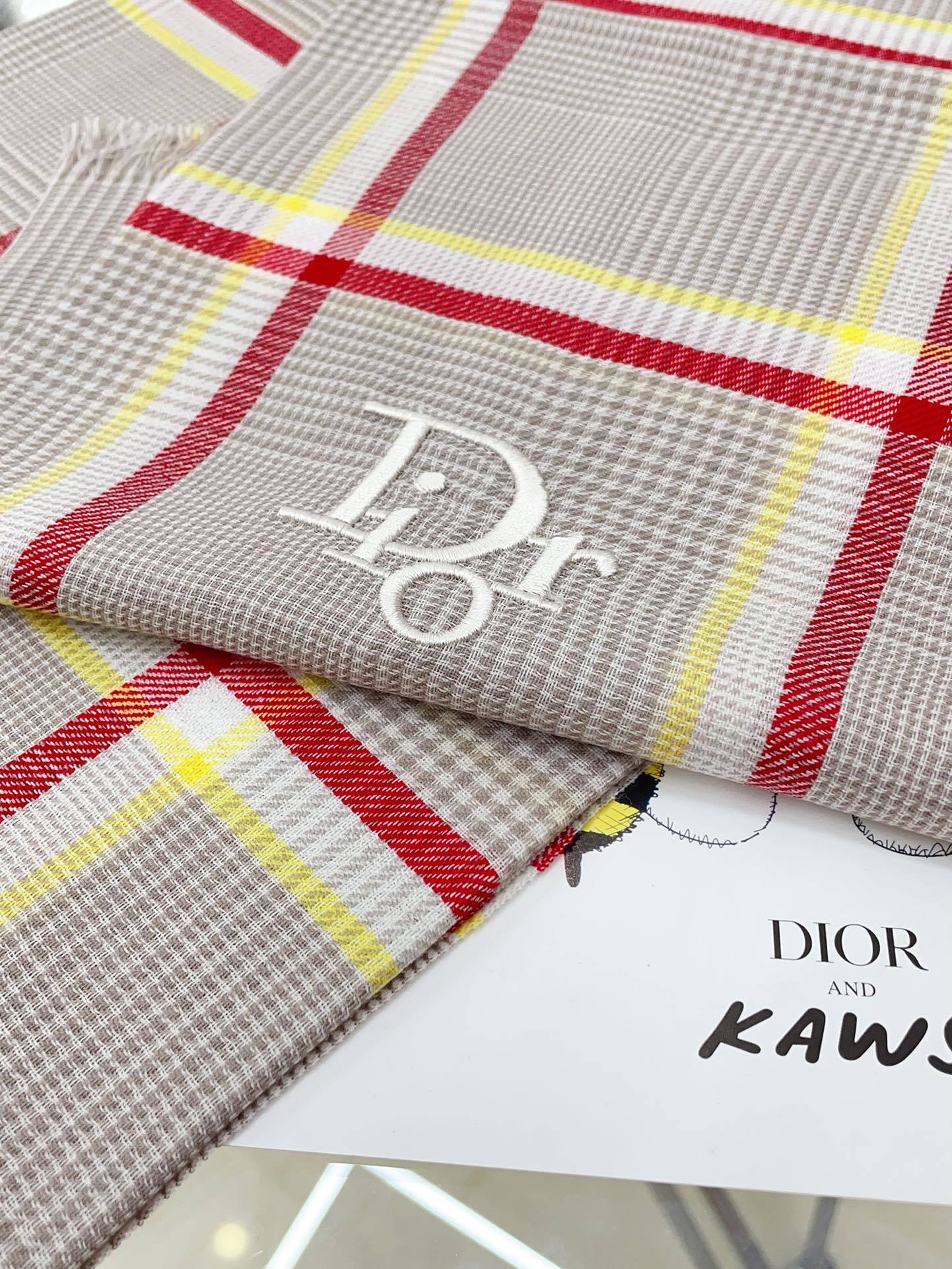 Do Scarf 110*110cm 003