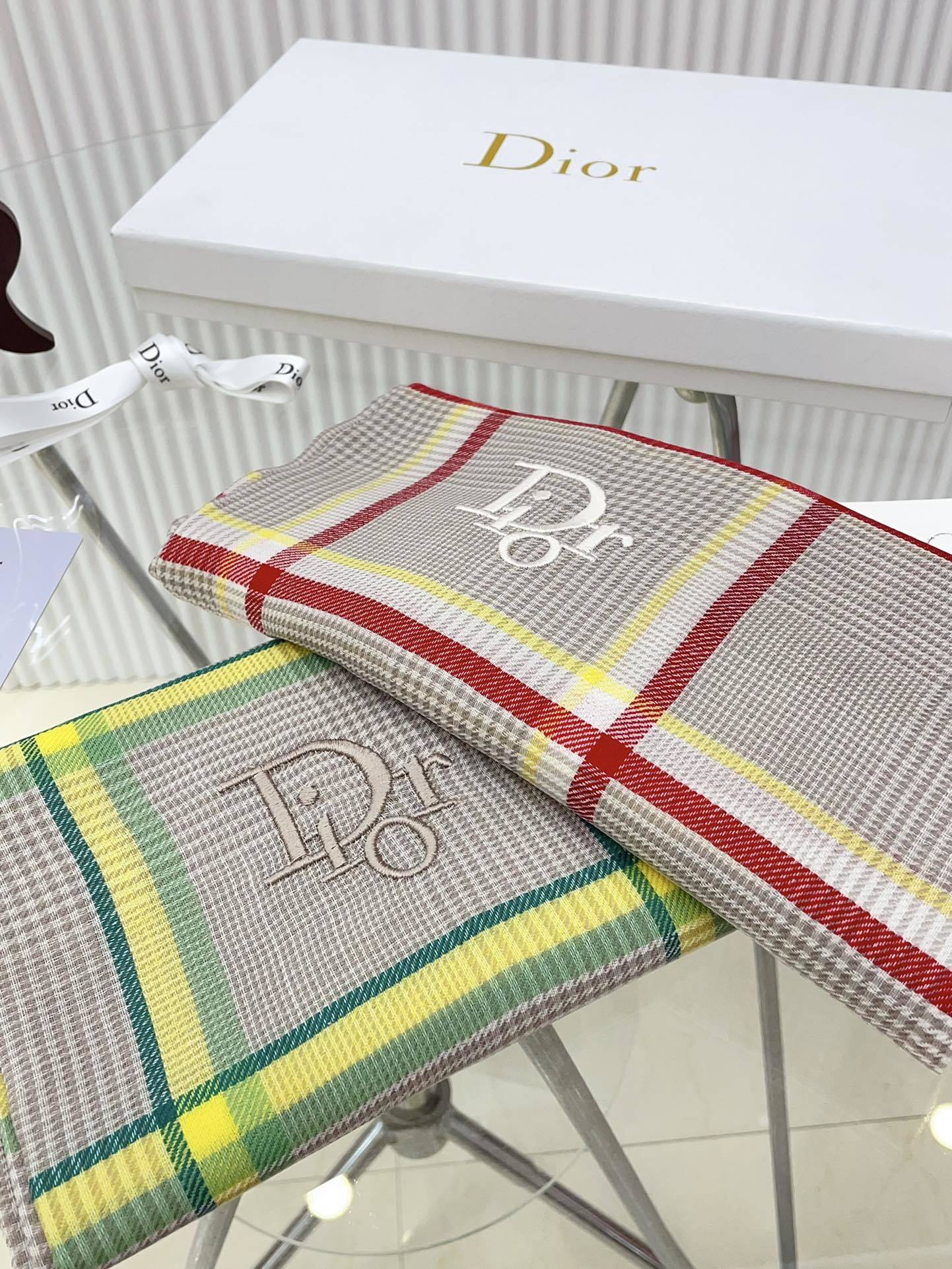 Do Scarf 110*110cm 003