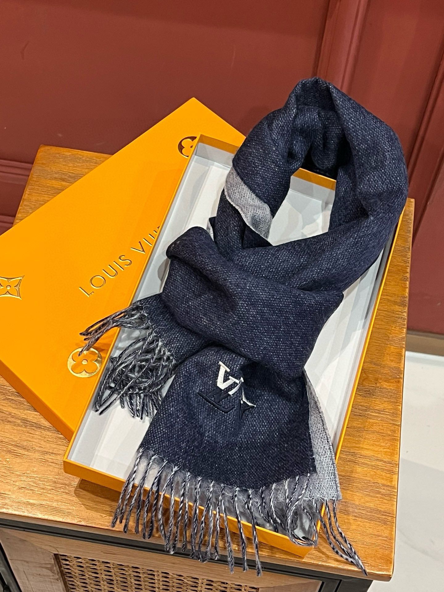 Louis new arrival scarf size: 180*35 cm 006