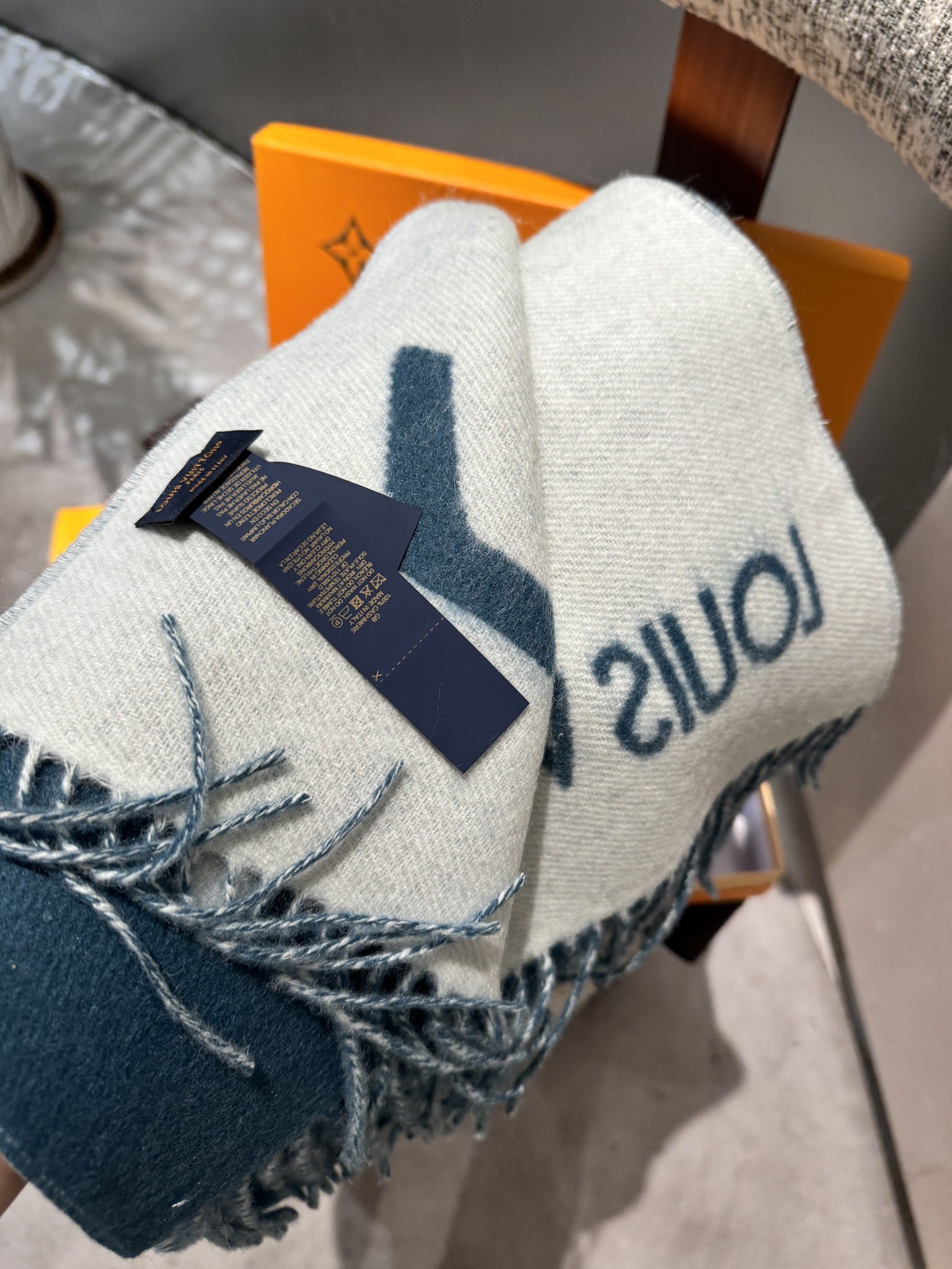 Louis new arrival scarf size: 192*30 cm 003