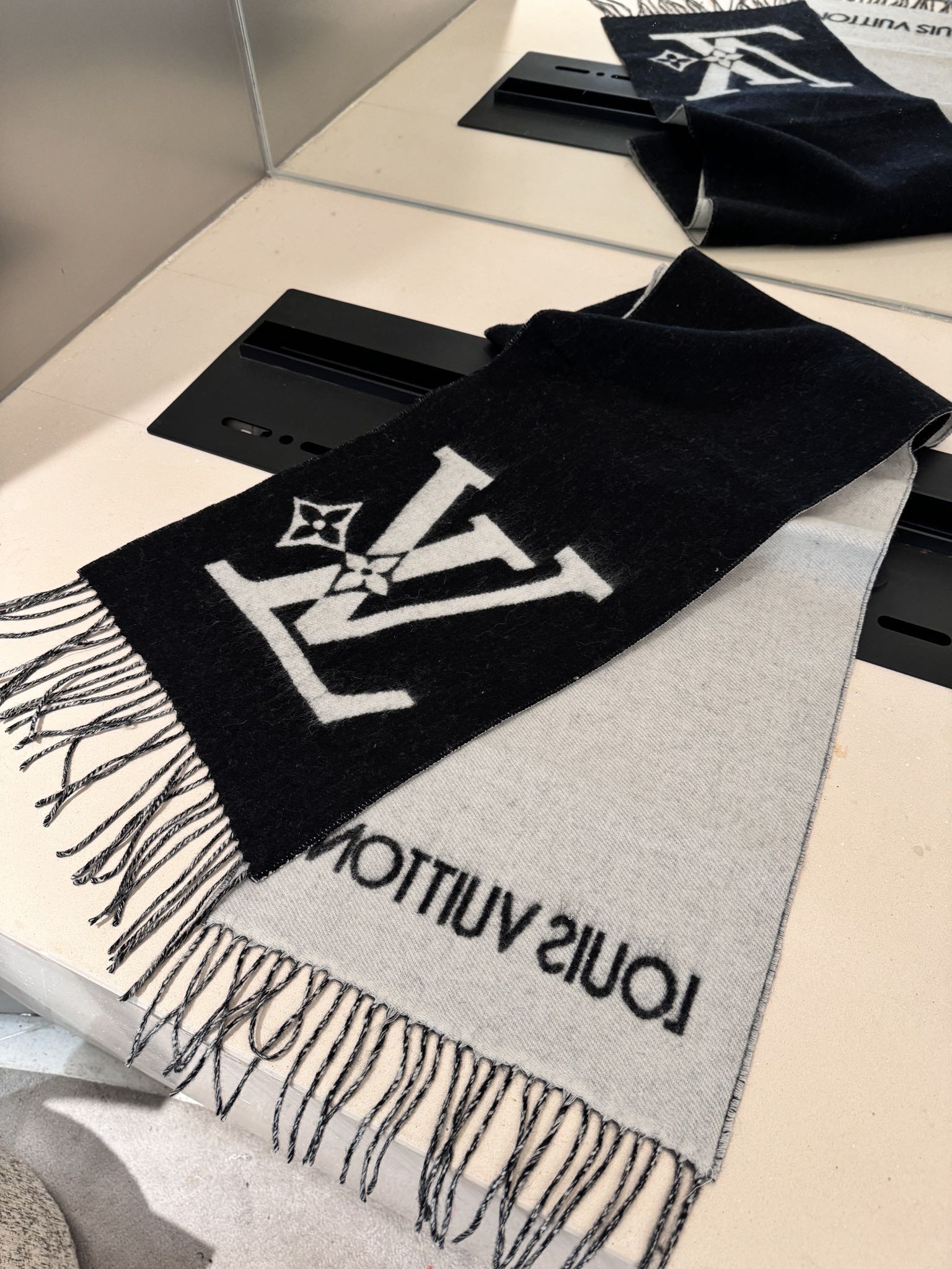 Louis new arrival scarf size: 192*30 cm 003