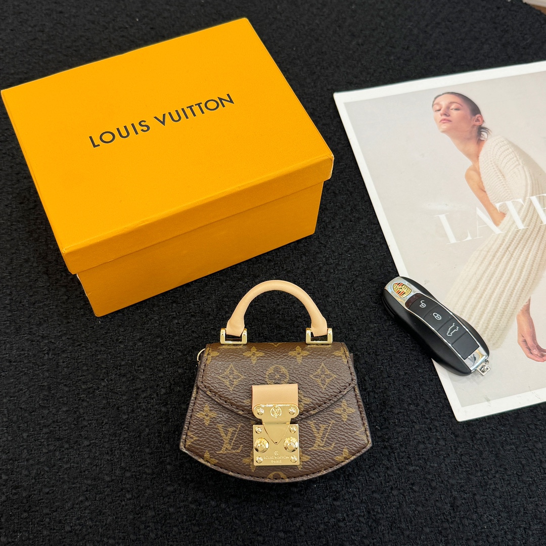 Louis new arrival wallet size: 12*10*3 cm