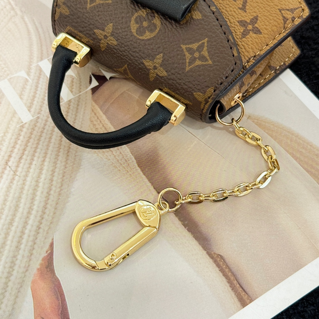 Louis new arrival wallet size: 12*10*3 cm