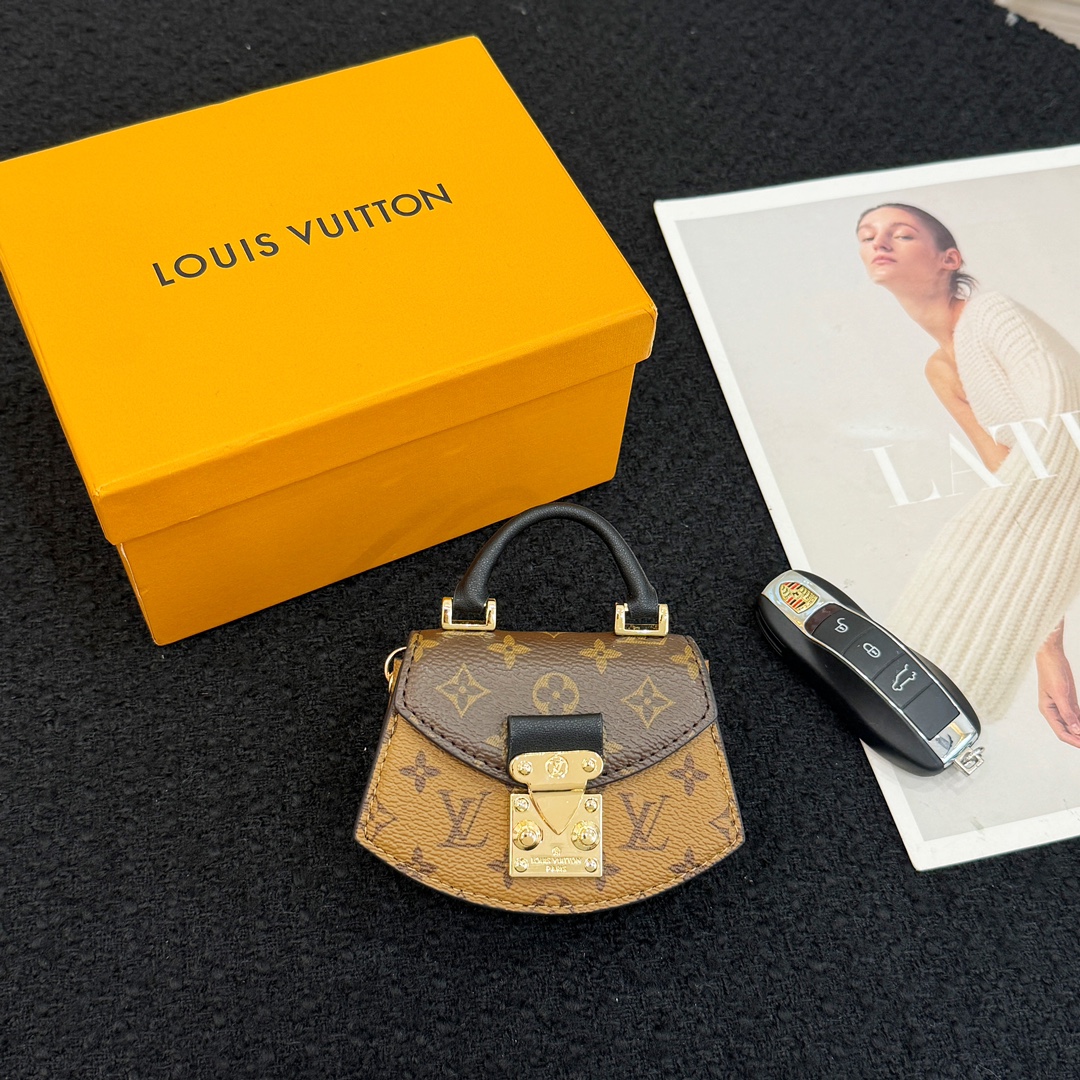 Louis new arrival wallet size: 12*10*3 cm
