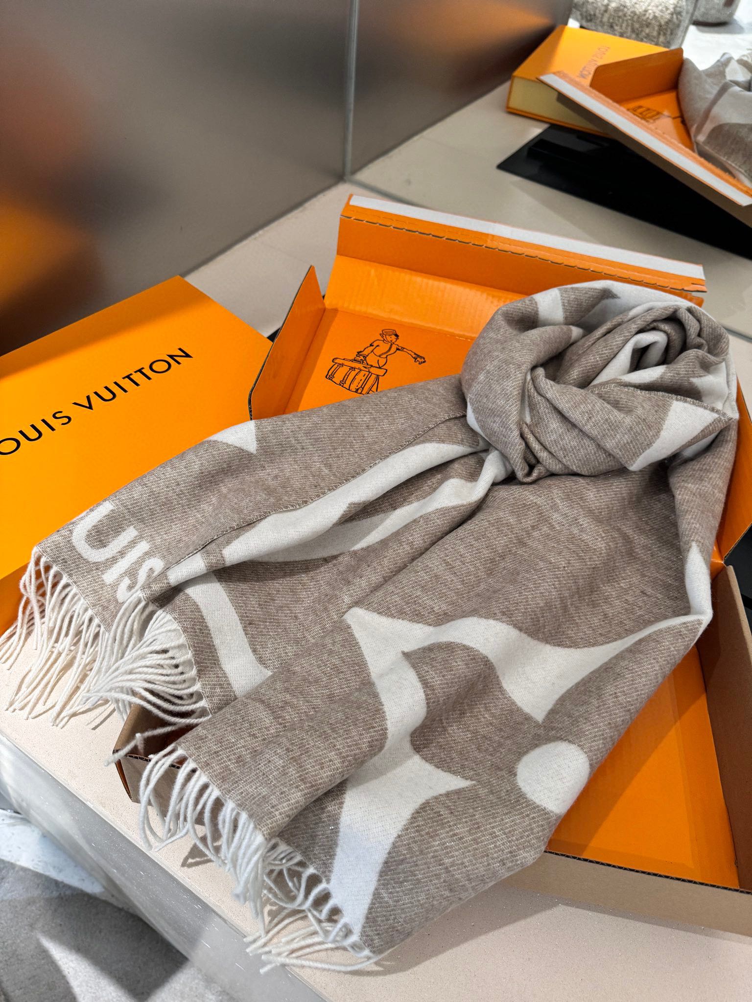 Louis new arrival scarf M77407 0050 200*70 cm