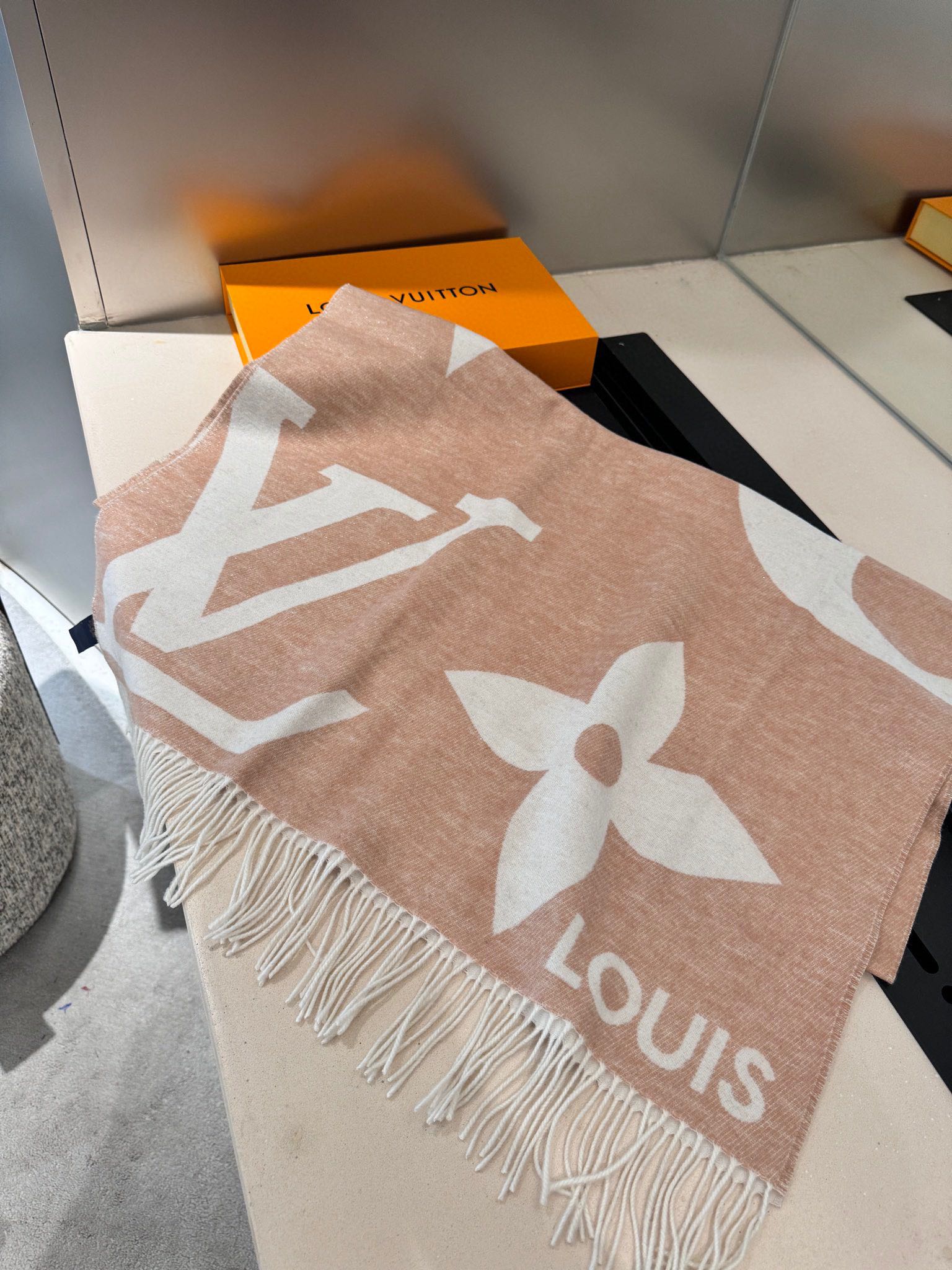 Louis new arrival scarf M77407 0050 200*70 cm