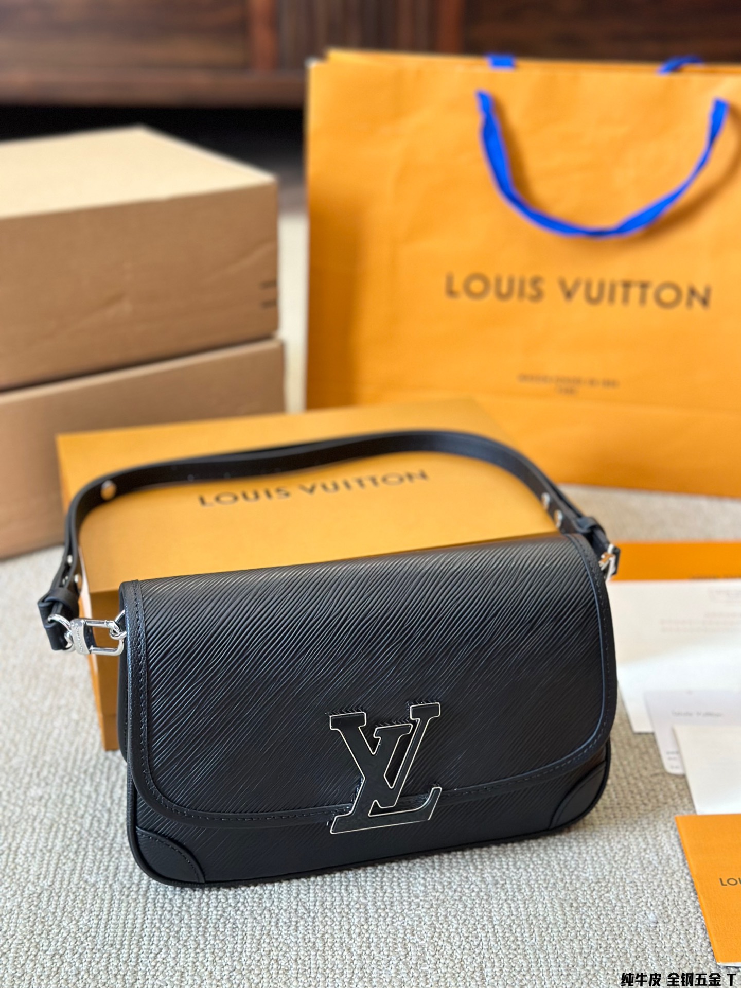 Louis new arrvial Buci bag size:24.5*15.5*9 cm